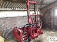 Coupe-blocs d'ensilage  Redrock kuilhapper 185 met hefmast