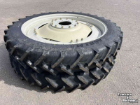 Roues, Pneus, Jantes, Barillets Jumelage BKT 300/95 R52 270/95 R38