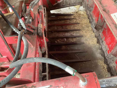 Coupe-blocs d'ensilage  Redrock kuilhapper 185 met hefmast