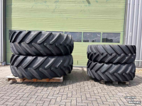 Roues, Pneus, Jantes, Barillets Jumelage Michelin 650/65R42 en 540/65R30 op FENDT velgen