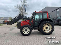 Tracteur Valtra 6650 Hitech voorlader, vloeistokoppeling
