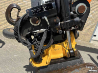 Pelles sur pneus Doosan DX140w-5 met draaikantelstuk