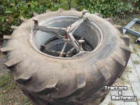 Roues, Pneus, Jantes, Barillets Jumelage Vredestein 16.9-34" op 3 ster molcon velg