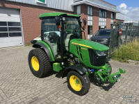 Tracteur pour vignes et vergers John Deere 4066R