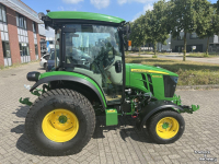 Tracteur pour vignes et vergers John Deere 4066R