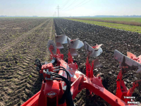 Charrues Kuhn Vari-Master L 4E On-Land ploeg