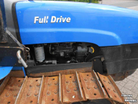 Tracteur pour vignes et vergers New Holland 4030kr