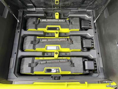 Tracteur Tondeuse Autoporté  Ryobi RY72 ZTRX137