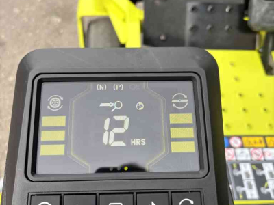 Tracteur Tondeuse Autoporté  Ryobi RY72 ZTRX137