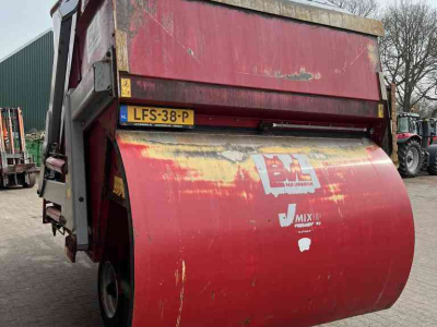Mélangeuse BVL BVL van Lengerich V-MIX 13-1LS zelfladende voermengwagen voermachines