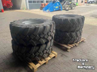 Roues, Pneus, Jantes, Barillets Jumelage Magni 445/65R22.5
