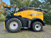 Ensileuse automotrice New Holland FR 920