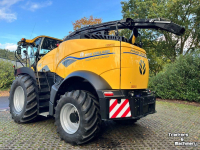 Ensileuse automotrice New Holland FR 920