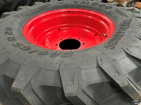 Roues, Pneus, Jantes, Barillets Jumelage  Trellborg 540/65R28 op velg 8 gats