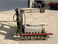 Autres matériel et accessoires de transport et industriels  Kantelaar  FEM 2 Heftruck / shovel etc.