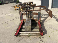 Autres matériel et accessoires de transport et industriels  Kantelaar  FEM 2 Heftruck / shovel etc.