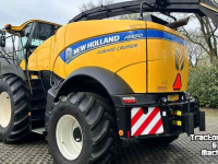 Ensileuse automotrice New Holland FR550