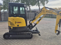Mini pelleteuse New Holland E26C