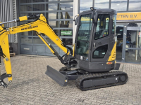 Mini pelleteuse New Holland E26C