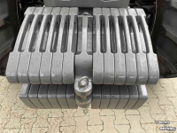 Poids frontaux Massey Ferguson 12 x 55 kg frontgewicht + 1x 60 kg trekgewicht (720 kg totaal)