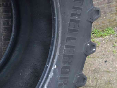 Roues, Pneus, Jantes, Barillets Jumelage Trelleborg 650/65r42 tm 800