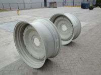 Roues, Pneus, Jantes, Barillets Jumelage Valtra Valmet 20x42 velgen Verkocht