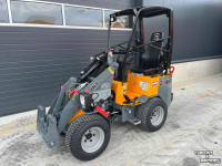 Chargeuse sur pneus Giant G1200 mini shovel kniklader