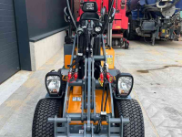 Chargeuse sur pneus Giant G1200 mini shovel kniklader