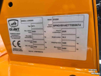 Chargeuse sur pneus Giant G1200 mini shovel kniklader