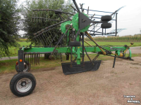 Andaineur Deutz-Fahr swatmaster 8441