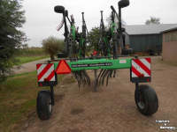 Andaineur Deutz-Fahr swatmaster 8441