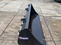 Godet de chargeur frontal Qmac voorladerbak grondbak 2.20