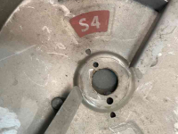 Distributeur d‘engrais Rauch Axis strooischijven S4 VXR ongebruikt