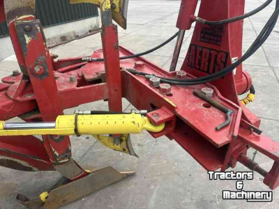 Charrues Aerts aerts 3 schaar vario ploeg dieploeg