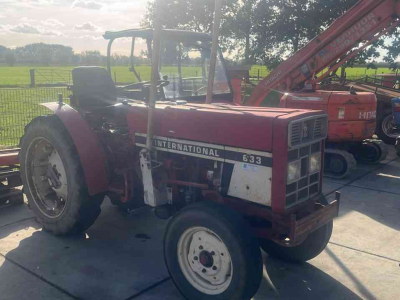 Tracteur pour vignes et vergers Case-IH 633V